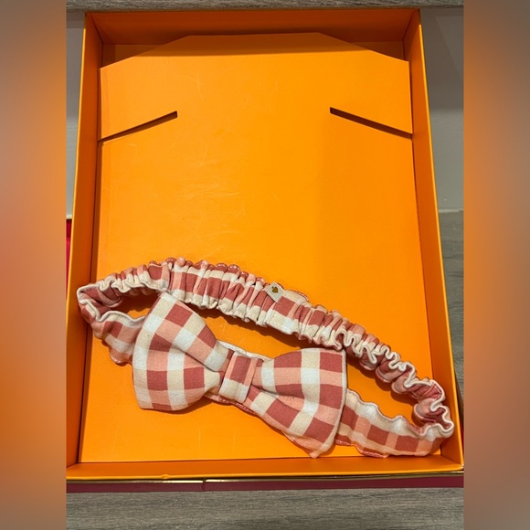 Kate Spade new born Bib & Headband. Set of 4 - Picture 6 of 8